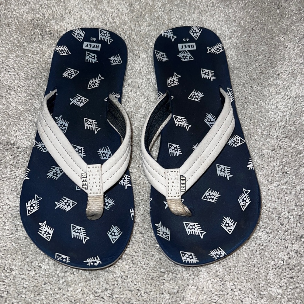 Boy’s Reef flip flops